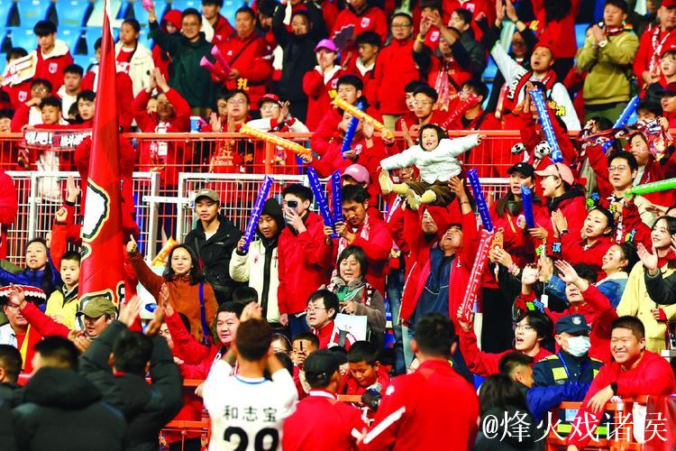 滇超联赛燃情开赛,绿茵场承载梦想 滇超联赛燃情开赛,绿茵场承载梦想