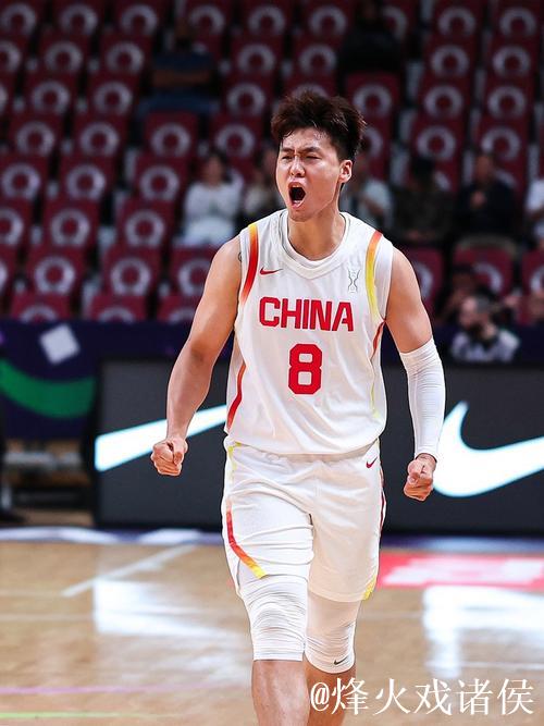 本赛季本土最强双星联袂!赵睿加盟北京首钢完成首秀 本赛季本土最强双星联袂!赵睿加盟北京首钢完成首秀